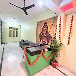 Hotel O Mahaveer Palace